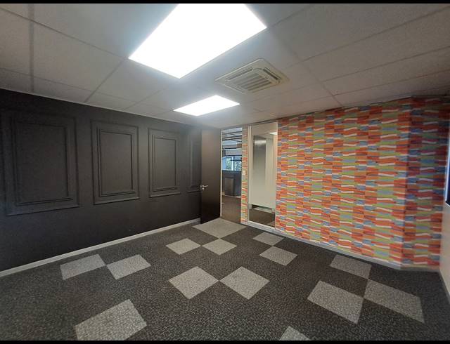 266M² OFFICE TO LET IN HYDE PARK